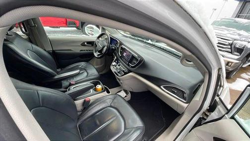 2019 Chrysler Pacifica Touring-L Plus