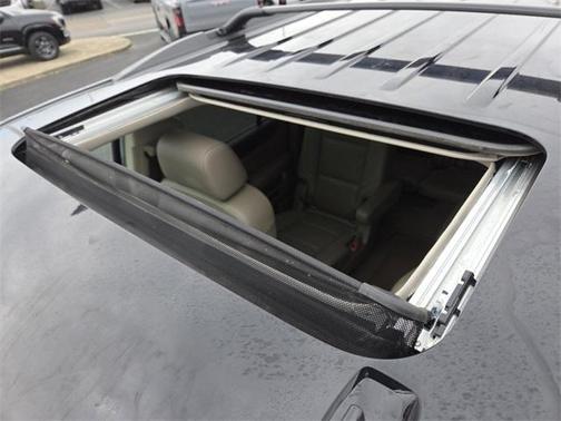 2017 GMC Yukon XL SLT