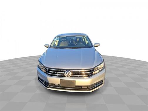 2017 Volkswagen Passat 1.8T SE