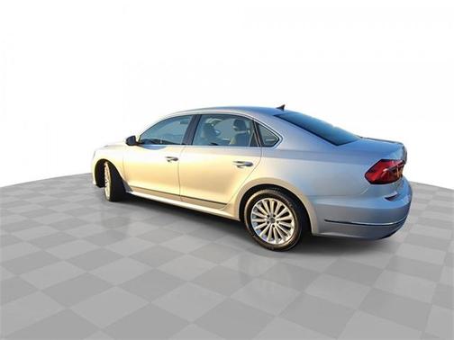 2017 Volkswagen Passat 1.8T SE