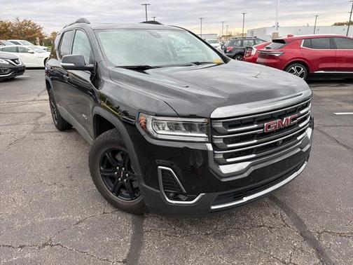 2023 GMC Acadia AWD AT4