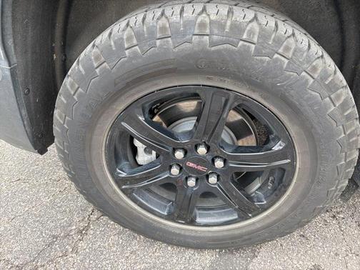 2023 GMC Acadia AWD AT4