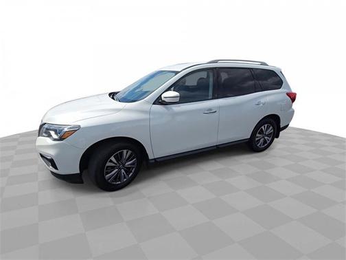 2019 Nissan Pathfinder SV
