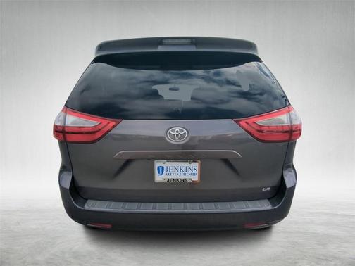 2017 Toyota Sienna L