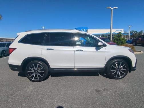 2020 Honda Pilot Touring 8-Passenger