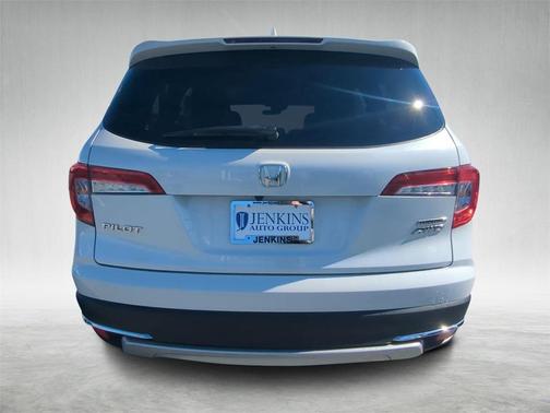 2020 Honda Pilot Touring 8-Passenger