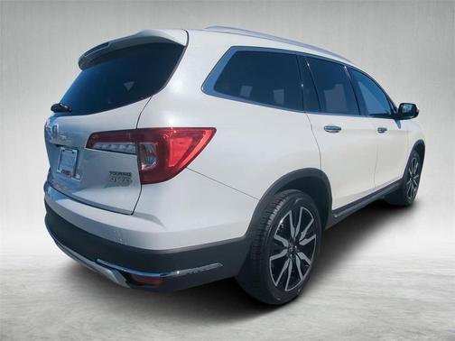 2020 Honda Pilot Touring 8-Passenger