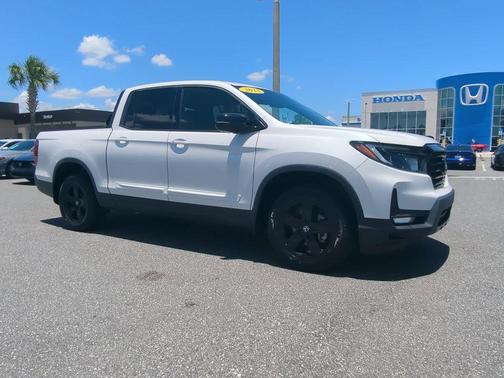 Platinum White Pearl 2023 Honda Ridgeline Black Edition