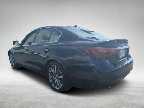 2022 INFINITI Q50 LUXE