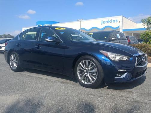 2022 INFINITI Q50 LUXE