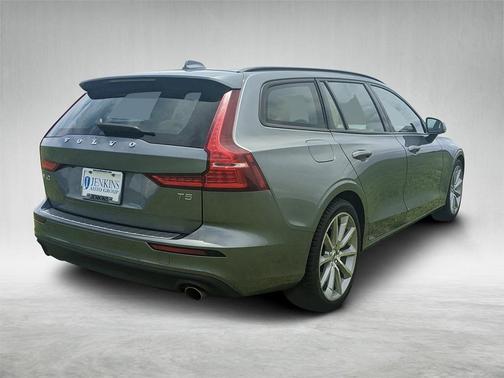 2020 Volvo V60 T5 Momentum