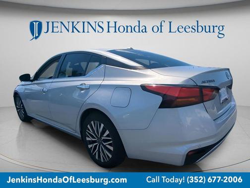 Brilliant Silver Metallic 2024 Nissan Altima 2.5 SV