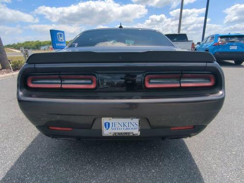 Granite Crystal Clearcoat Metallic 2023 Dodge Challenger R/T