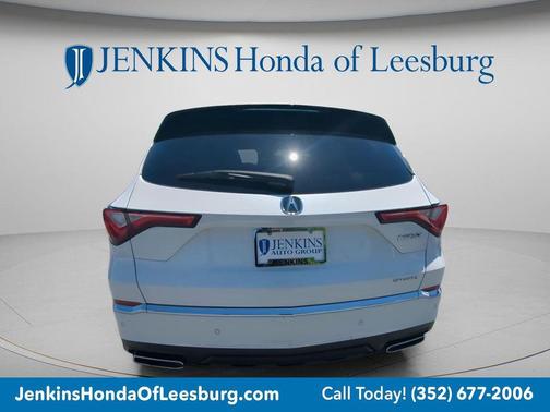 White 2022 Acura MDX Technology