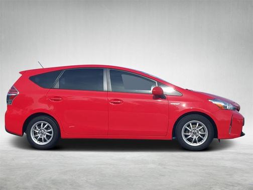 2016 Toyota Prius v Four