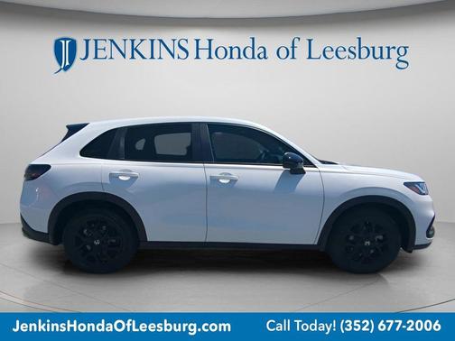 Platinum White 2024 Honda HR-V Sport