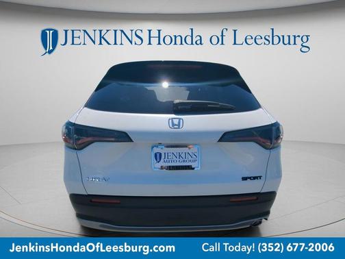 Platinum White 2024 Honda HR-V Sport