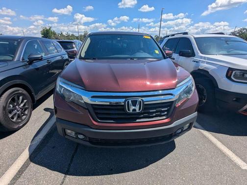 Deep Scarlet Pearl 2019 Honda Ridgeline RTL