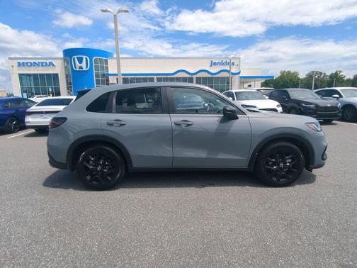 Urban Gray Pearl 2024 Honda HR-V Sport