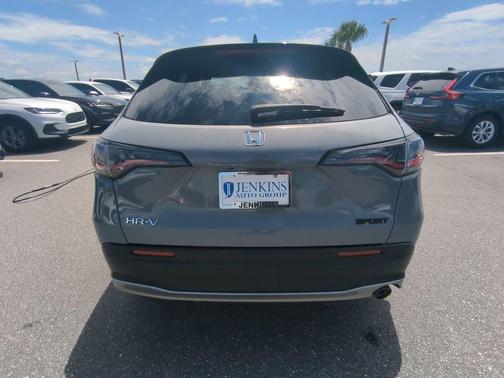 Urban Gray Pearl 2024 Honda HR-V Sport