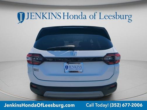Platinum White Pearl 2024 Honda Pilot EX-L 7-Passenger