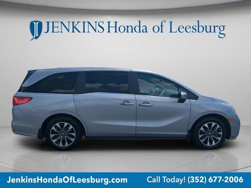 Silver 2024 Honda Odyssey EX-L