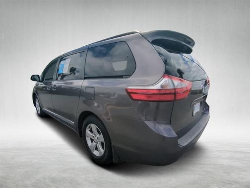 2017 Toyota Sienna L