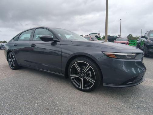 Meteorite Gray Metallic 2026 Honda Accord SE