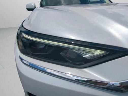 Pearl 2025 Toyota Grand Highlander LIMITED