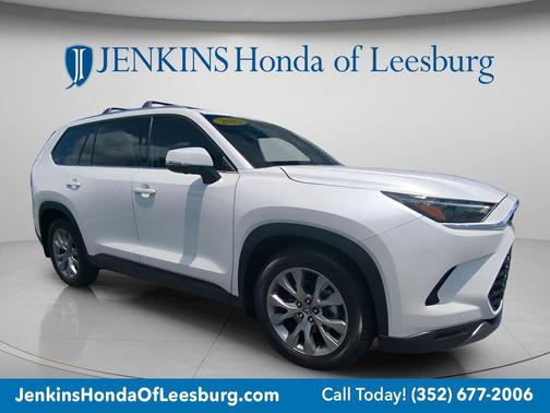 Pearl 2025 Toyota Grand Highlander LIMITED