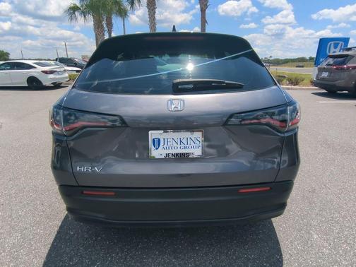 Modern Steel Metallic 2024 Honda HR-V LX