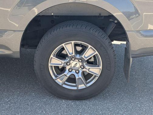Magnetic Metallic 2015 Ford F-150 XLT