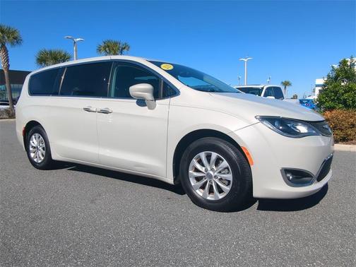 2019 Chrysler Pacifica Touring Plus