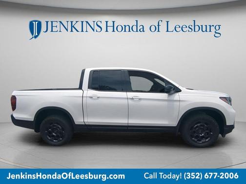 Platinum White 2025 Honda Ridgeline Sport+