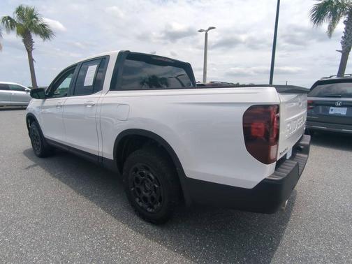 Platinum White 2025 Honda Ridgeline Sport+