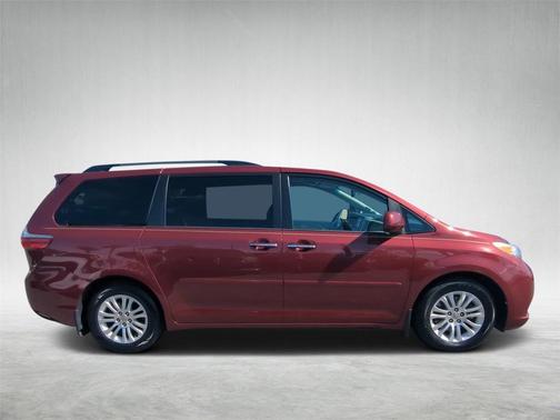 2015 Toyota Sienna L