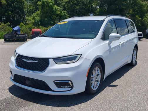 2022 Chrysler Pacifica Touring-L