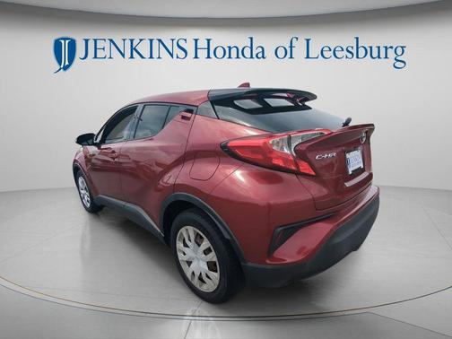 Pearl 2019 Toyota C-HR LE