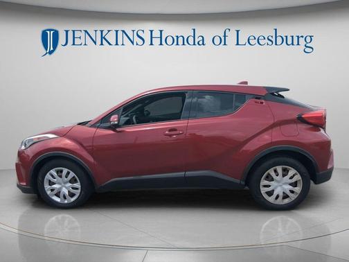 Pearl 2019 Toyota C-HR LE