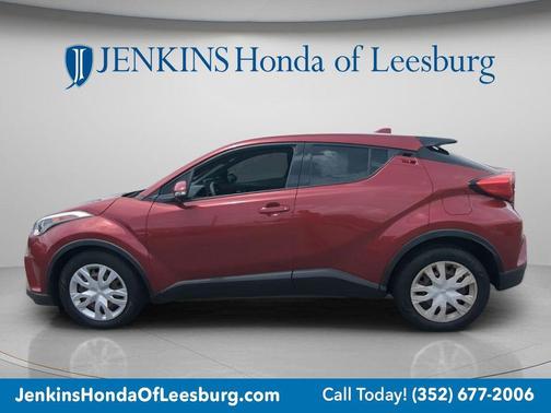 Pearl 2019 Toyota C-HR LE