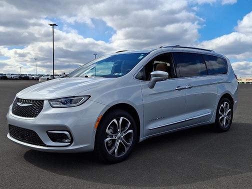 2024 Chrysler Pacifica Pinnacle