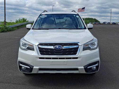 Crystal White Pearl 2018 Subaru Forester 2.5i Limited