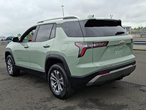 Green 2025 Chevrolet Equinox LT