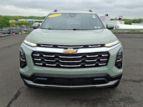 Green 2025 Chevrolet Equinox LT