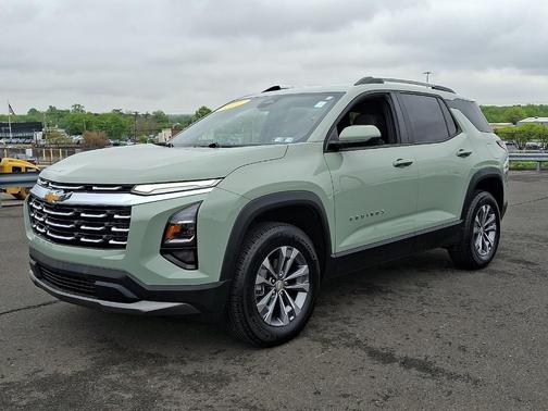 Green 2025 Chevrolet Equinox LT