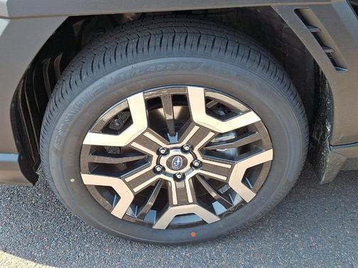 Crystal Black Silica 2026 Subaru Outback Touring XT