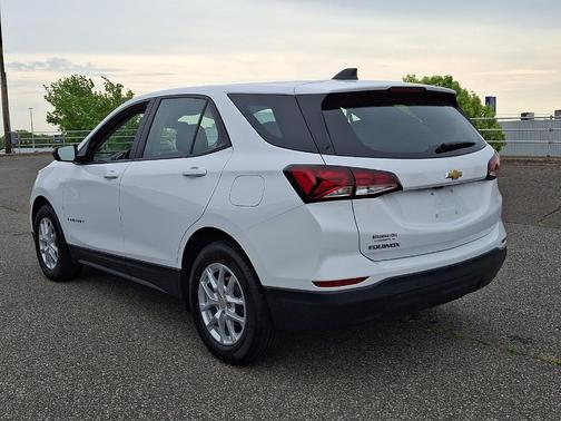 Summit White 2023 Chevrolet Equinox LS