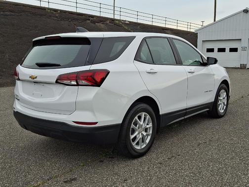 Summit White 2023 Chevrolet Equinox LS