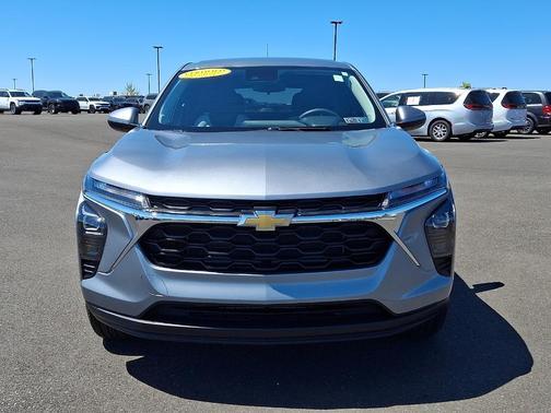 Sterling Gray Metallic 2024 Chevrolet Trax LS