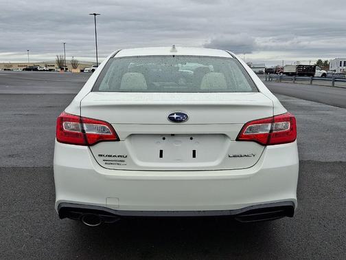 White 2018 Subaru Legacy 2.5i Premium